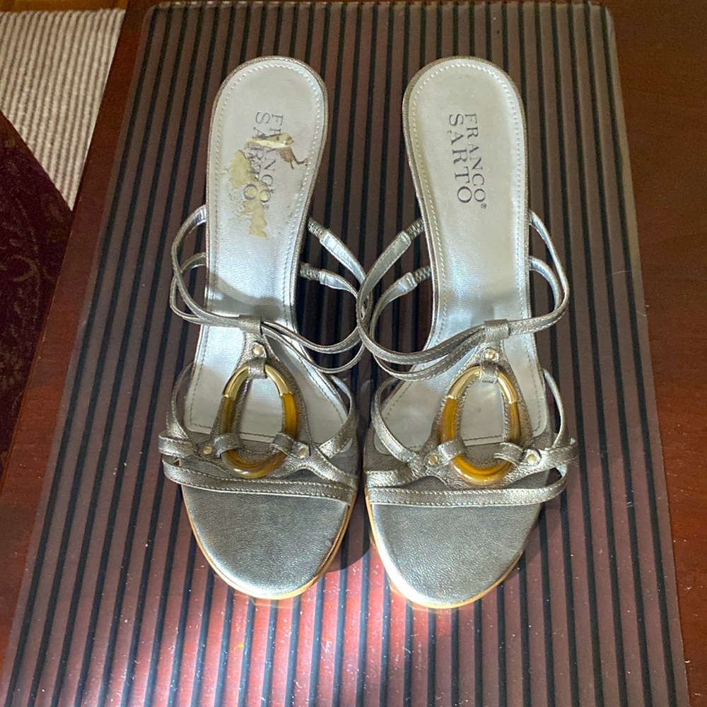 Beautiful Frango Sarto Silver Leather Sandals